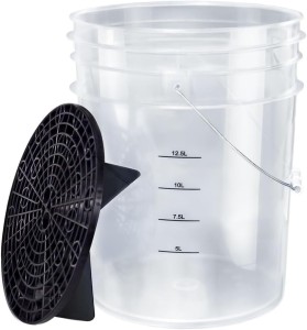 Transparentné vedro 20 l so separátorom a stupnicou, zaťaženie 120 kg – hospodárske, detailingové, rybárske, poľnohospodárske, záhradnícke